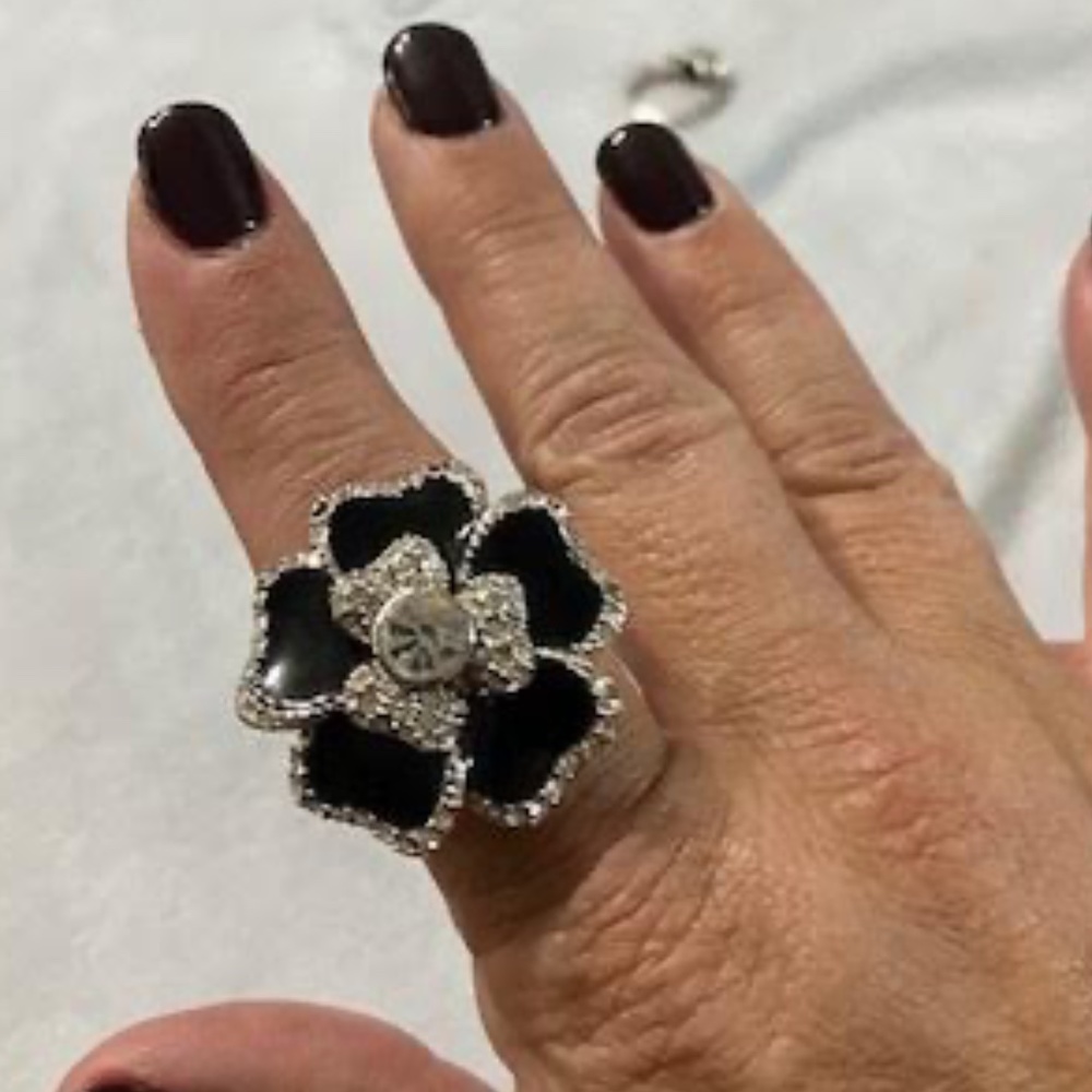 Lia Sophia "Black Dahlia" Ring Size 7.5